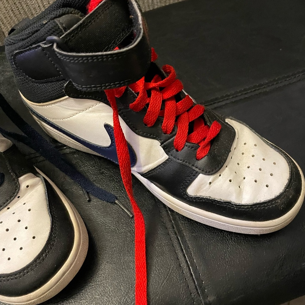 Nike boys shoes size 5.5